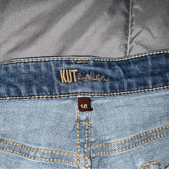 Kut from the Kloth Jean shorts, frayed him. - Picture 3 of 4